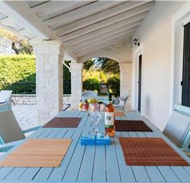 3 bedroom villa with pool in Kassiopi, Corfu, sleeps 6